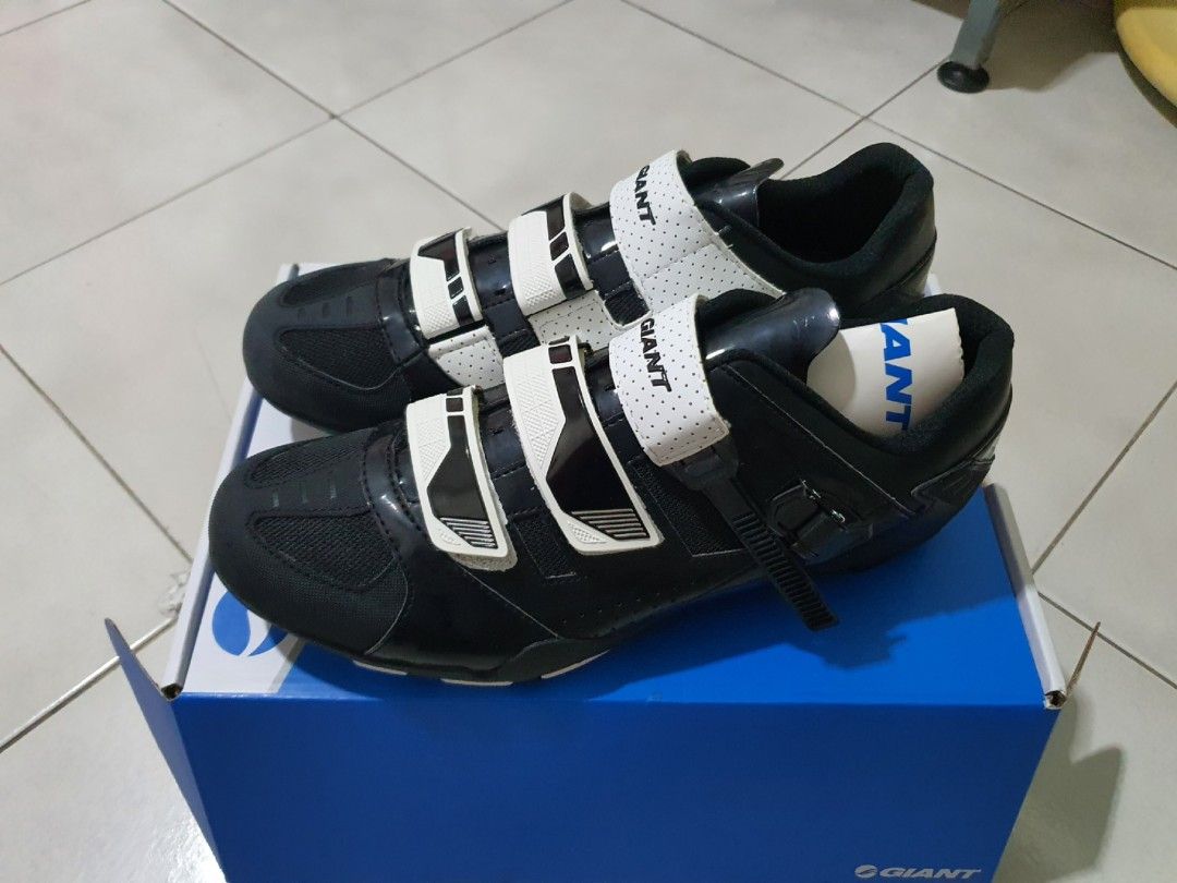 Giant Transmit MTB Shoes Black white EU 46 US13 UK 12 Sports Equipment Bicycles Parts Parts Accessories on Carousell