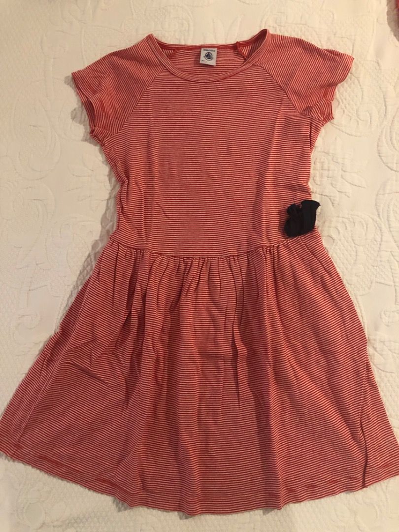 Girls red and white striped dress new arrivals