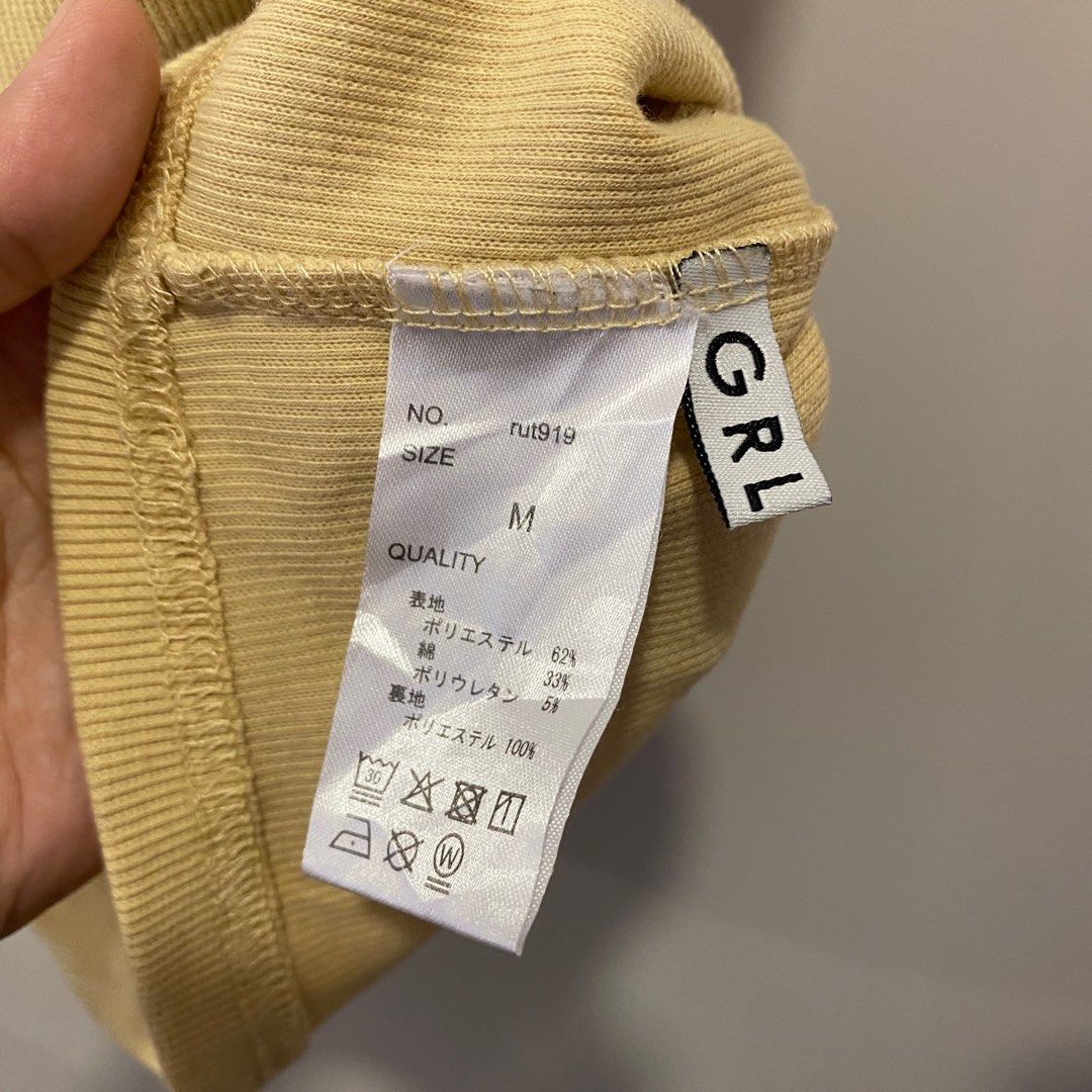 GRL Singlets (Category: Sleeveless) located in Johor Bahru. Submitted by nrl.izzahc (Listing ID 1243024969, Image 2). Description: .