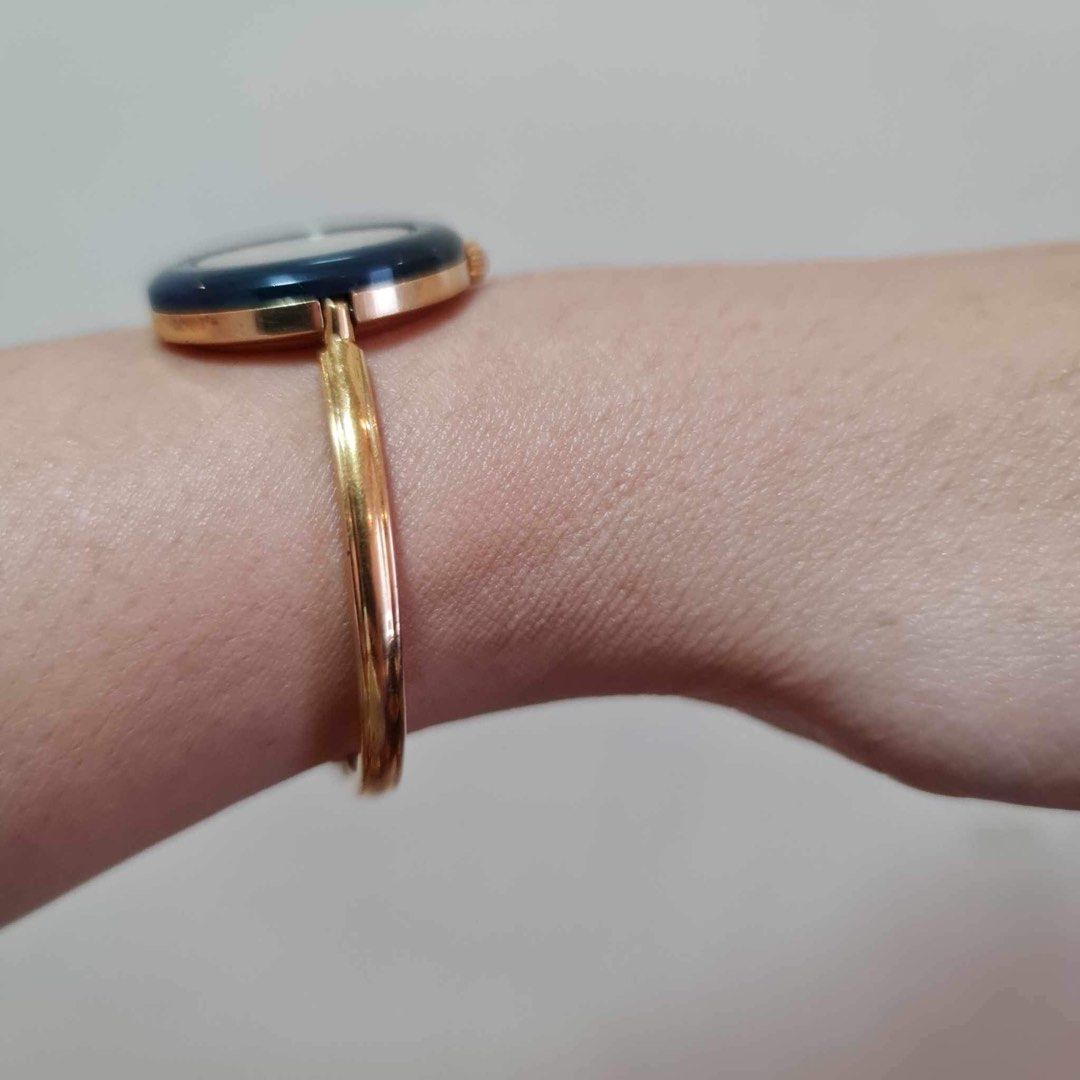 Gucci Watch (Category: Women's Watches) located in Navotas City. Submitted by _strawberrymelon (Listing ID 1242971446, Image 2). Description: Onhand and Ready to ship ❗️READING IS A MUST ❗️ Small to medium size wrist 16cm-17.5cm Last price posted low ballers will not entertained! Please be reasonable when haggling.. Always manage your expectation in buying preloved and vintage watch.Do not expect a brandnew condition unless it is stated. Shipping