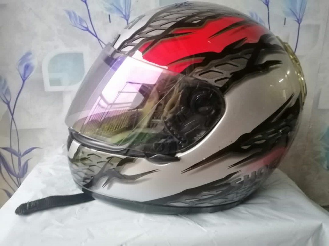 Helmets shoei x 8V Men s Fashion Activewear on Carousell