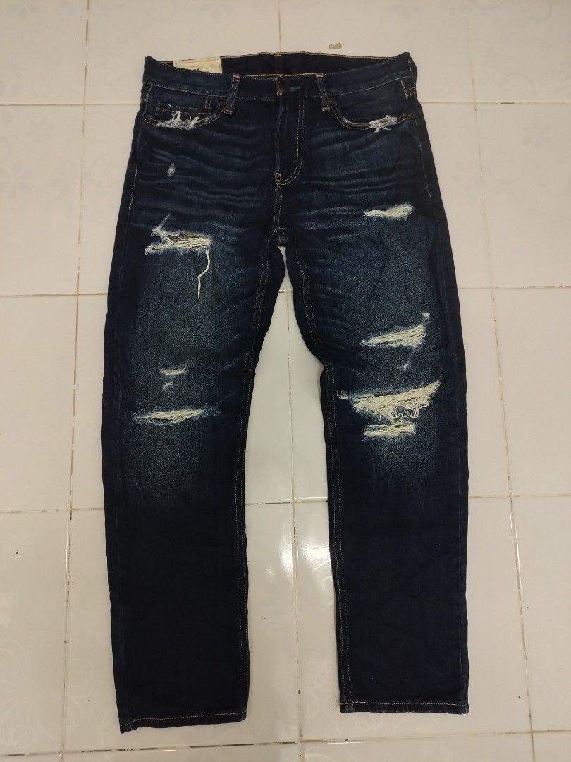 Hollister ripped jeans store front and back