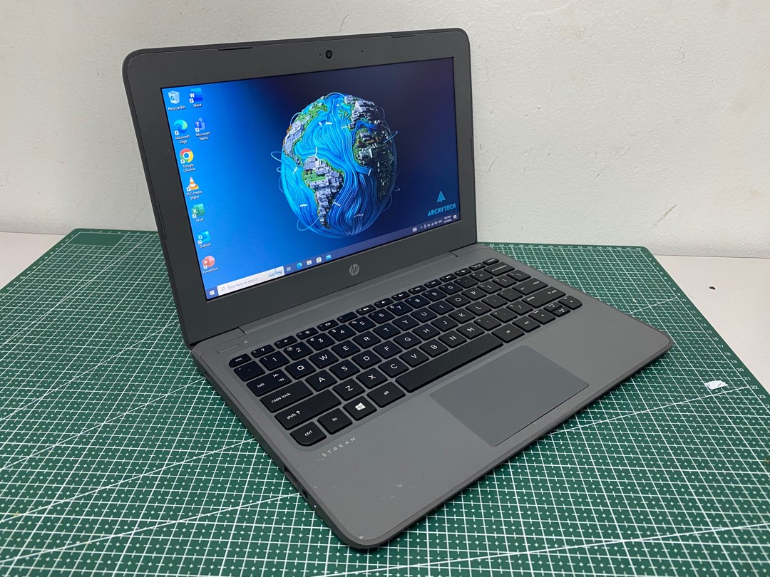Laptop Murah HP Stream Pro 11 G4 Celeron N3350 4GB RAM 64GB SSD 11.6