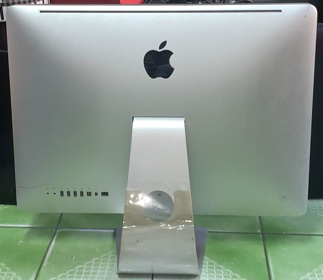 iMac A1311 21.5吋i5 12GB 2011, 電腦及科技產品, 電腦在旋轉拍賣
