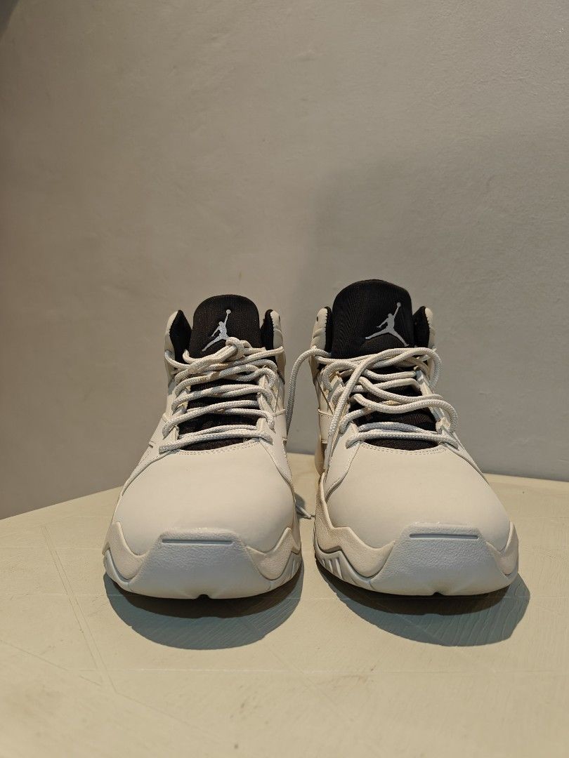 Jordan lift off light bone size 9 for sale Men s Fashion