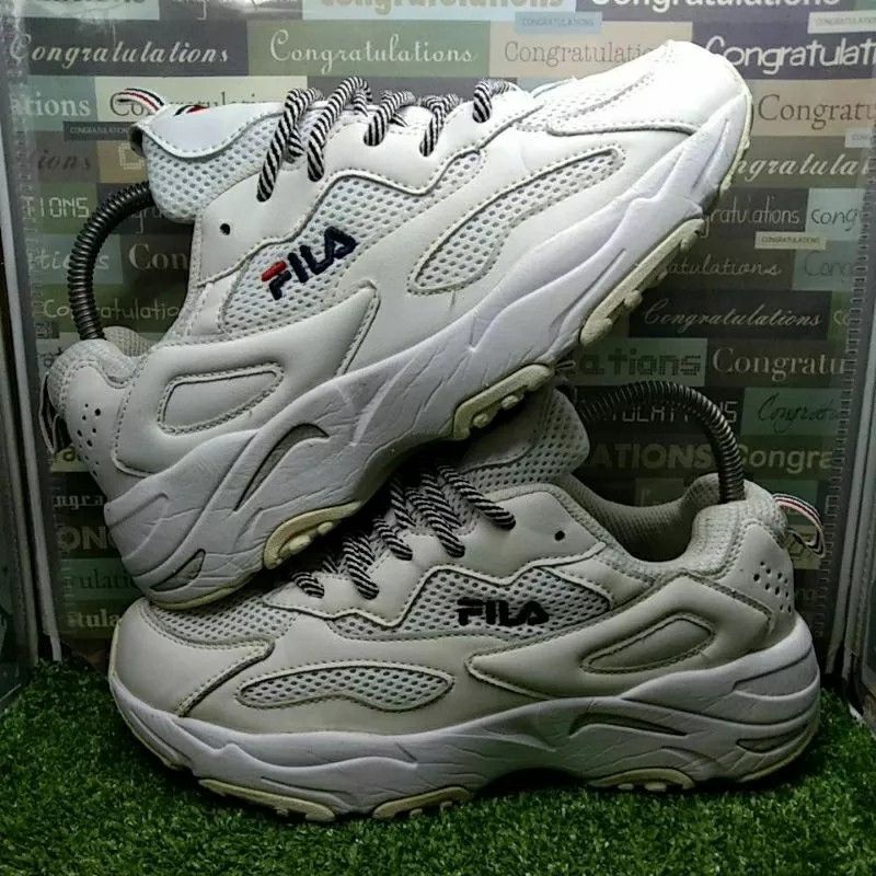 Fila ray tracer deals yeezy 380