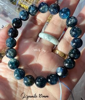 (Category: ) located in . Submitted by prelovedbyfay (Listing ID 1242963566, Image 1). Description: .