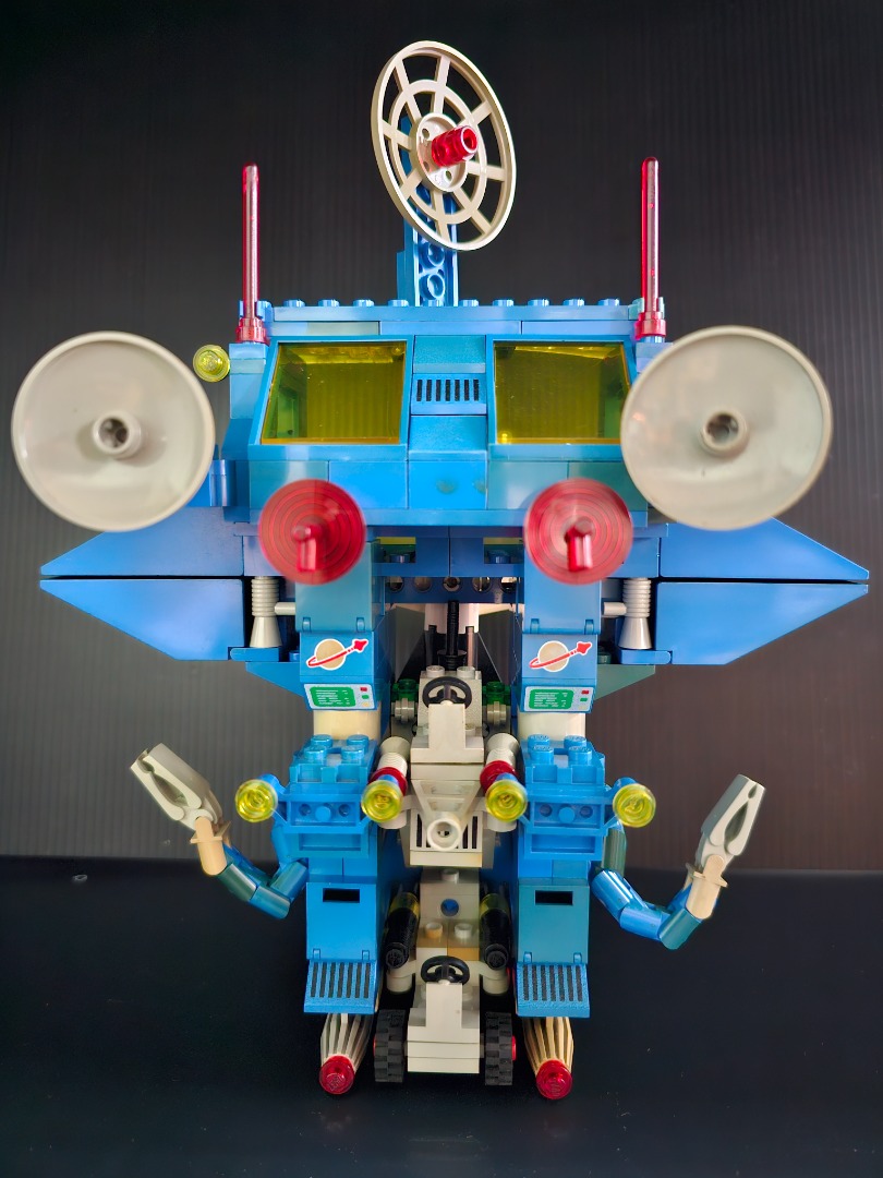 6951 lego 2025