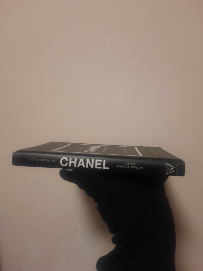 The Little Book of Chanel by Lagerfeld: The Story of the Iconic Fashion  Designer by Emma Baxter-Wright, Hardcover