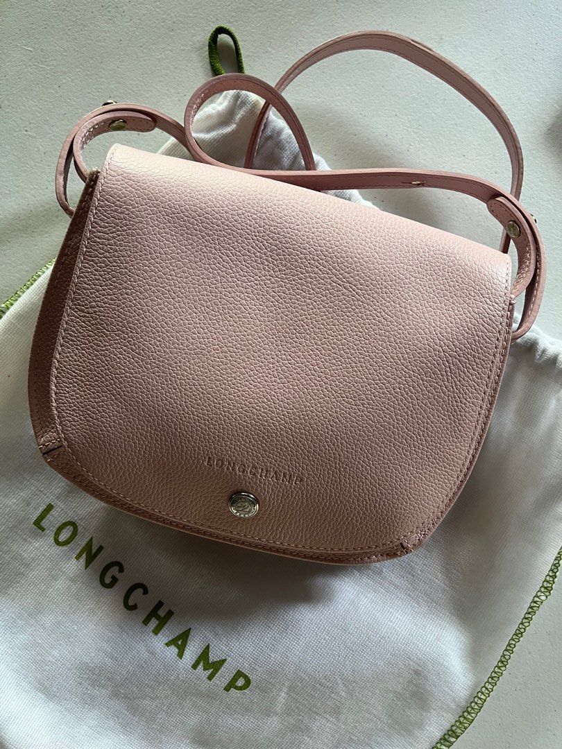 Longchamp Le Foulonne (Category: Cross-body Bags) located in Paranaque City. Submitted by bugsvanii (Listing ID 1242913493, Image 1). Description: Longchamp Le Foulonne No longer available in stores Powder pink color Leather Made in France Used only once, can pass brand new With dustbag Store bought at 25k Guaranteed authentic .