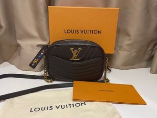 New wave leather handbag Louis Vuitton Red in Leather - 32309667