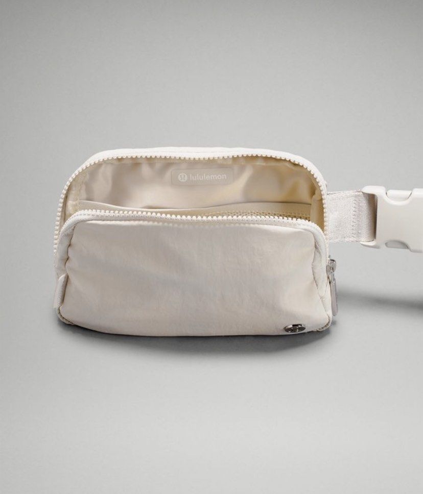 LULULEMON White Opal Everywhere Belt Bag 1L, Women's Fashion, Bags