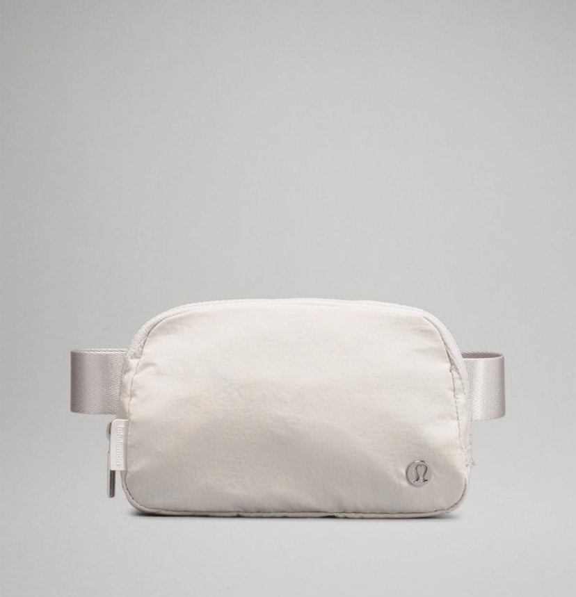 LULULEMON White Opal Everywhere Belt Bag 1L, Women's Fashion, Bags