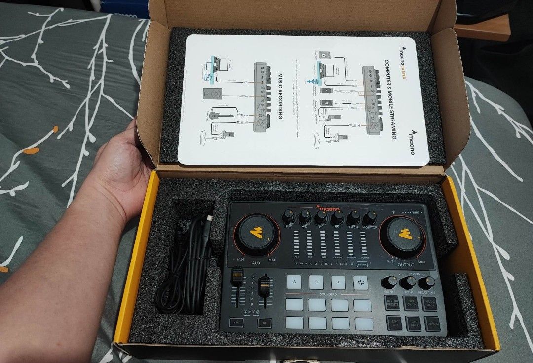 Maonocaster ame2, Audio, Portable Audio Accessories on Carousell