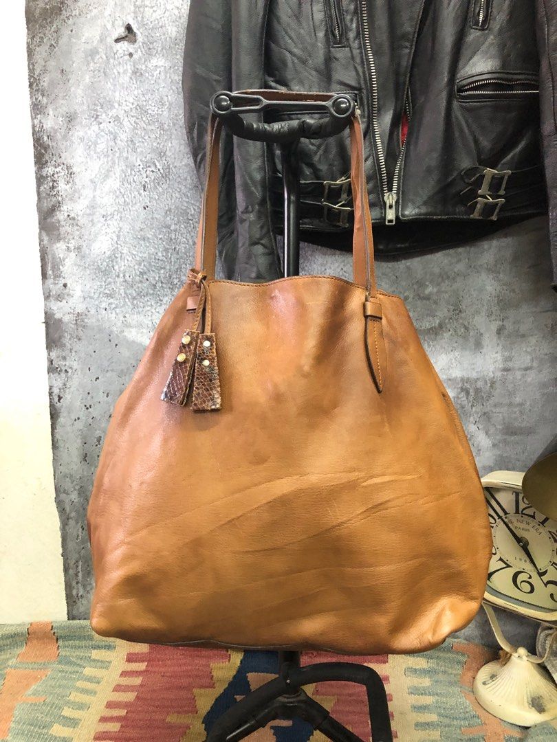Massimo dutti leather pouch bag sales