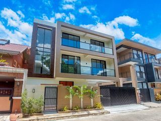 Modern Home with swimming pool in Vermont Marcos Highway Antipolo near SM Marikina Heights Filinvest East Homes C5 Libis Quezon City Xavierville Loyola Heights Ateneo