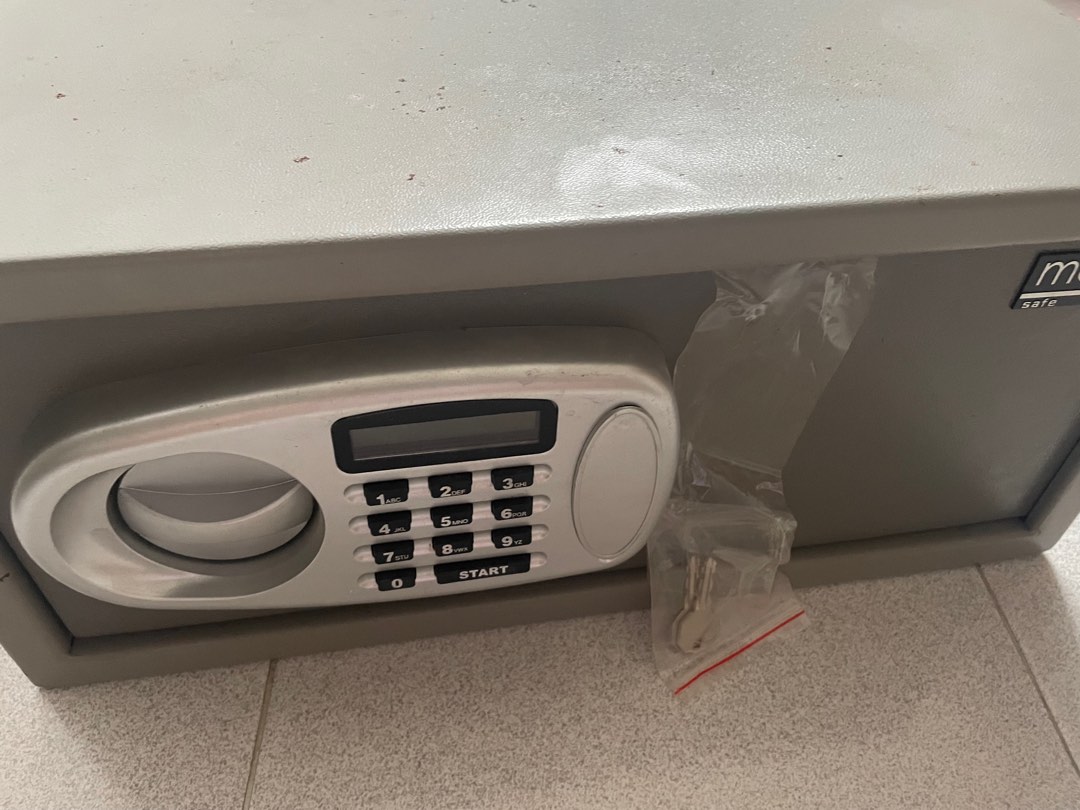 Morries Safe, Furniture & Home Living, Security & Locks, Safe on Carousell