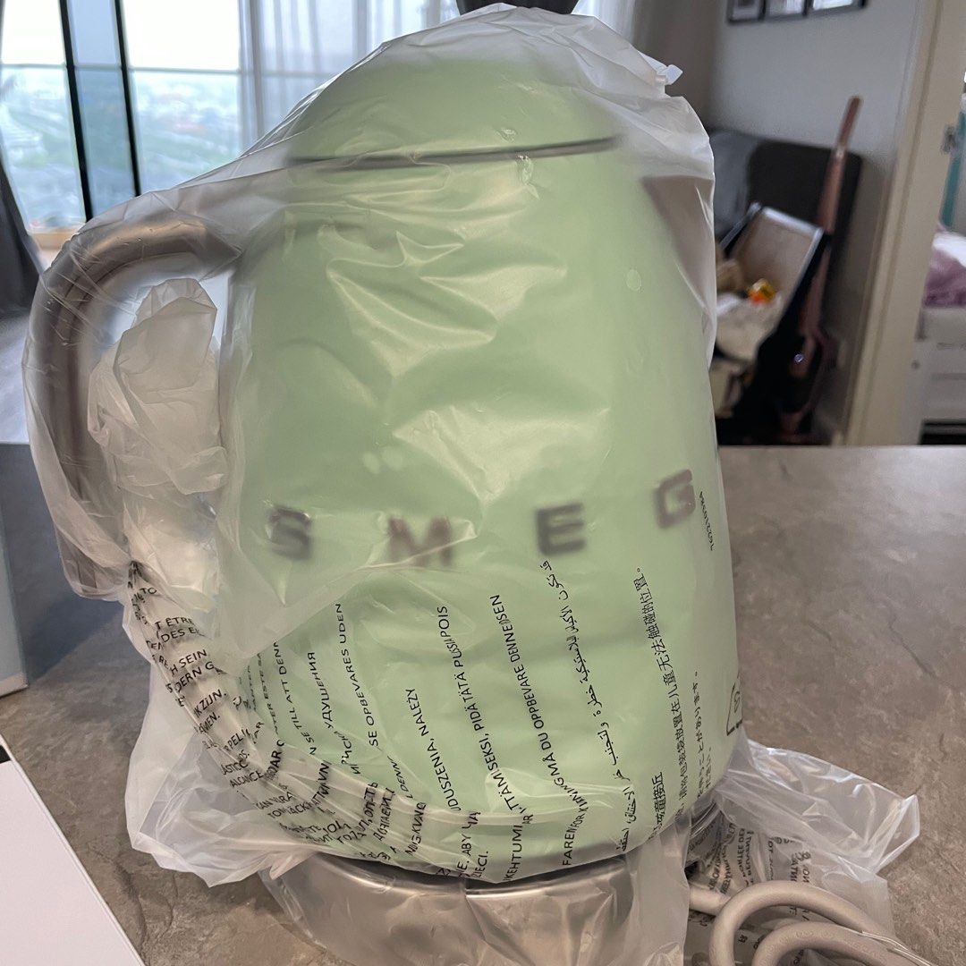 NEW SMEG kettle boiler, TV & Home Appliances, Kitchen Appliances