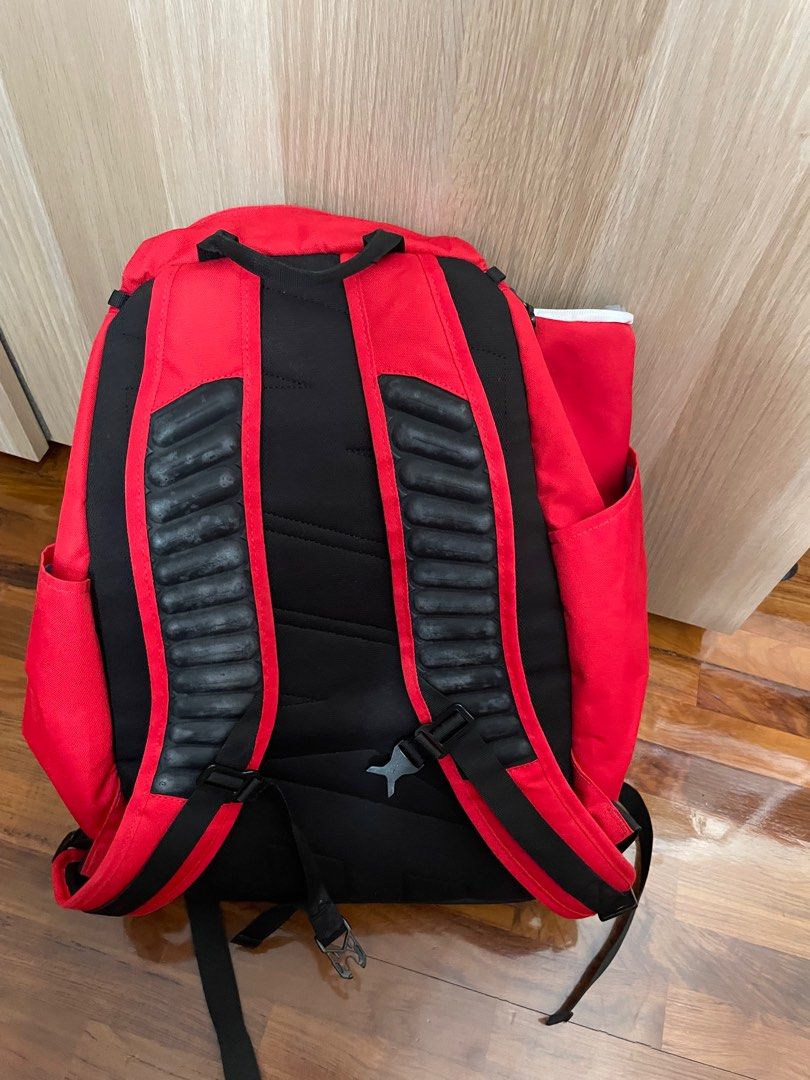 Nike quad zip new arrivals backpack