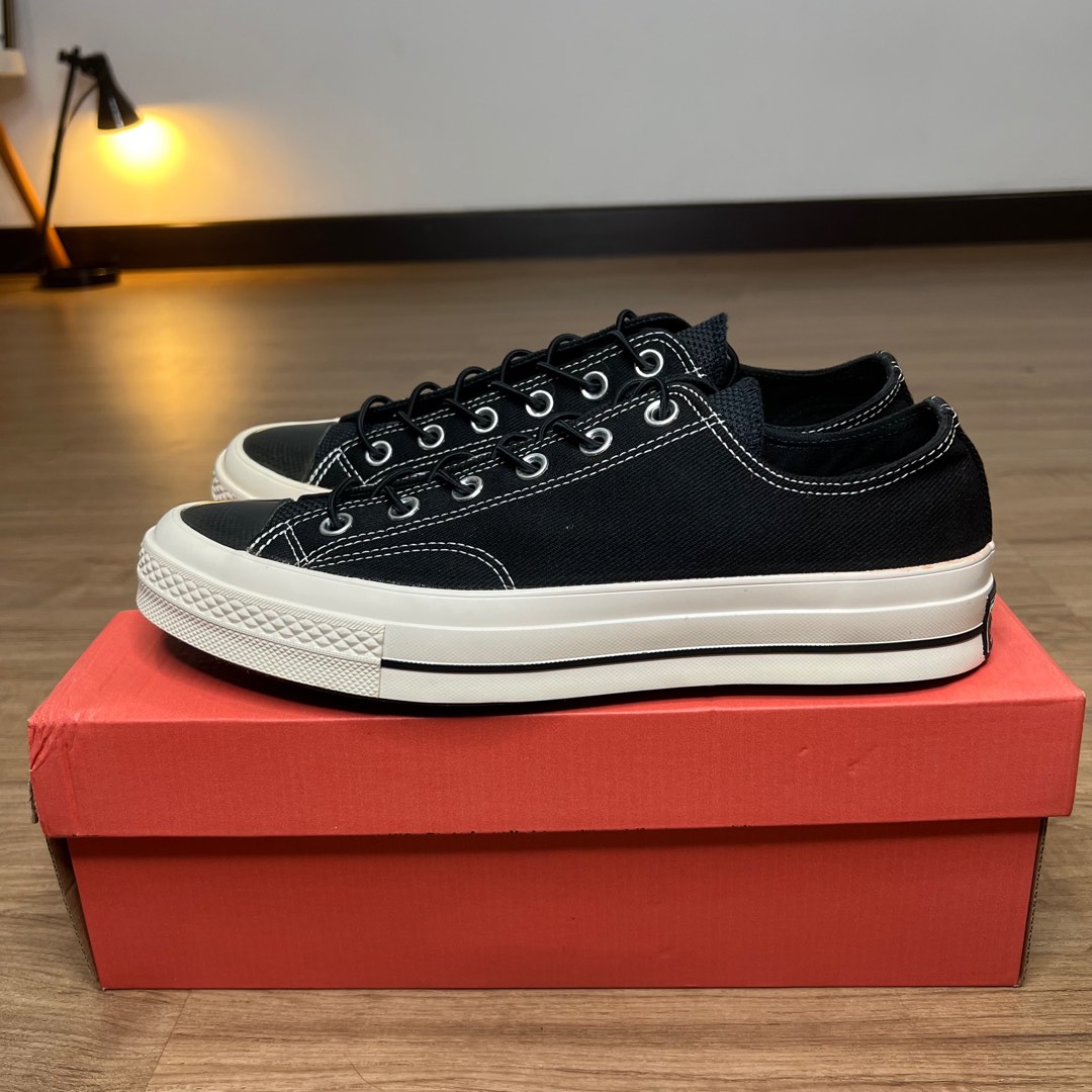Chuck 70 shop space racer