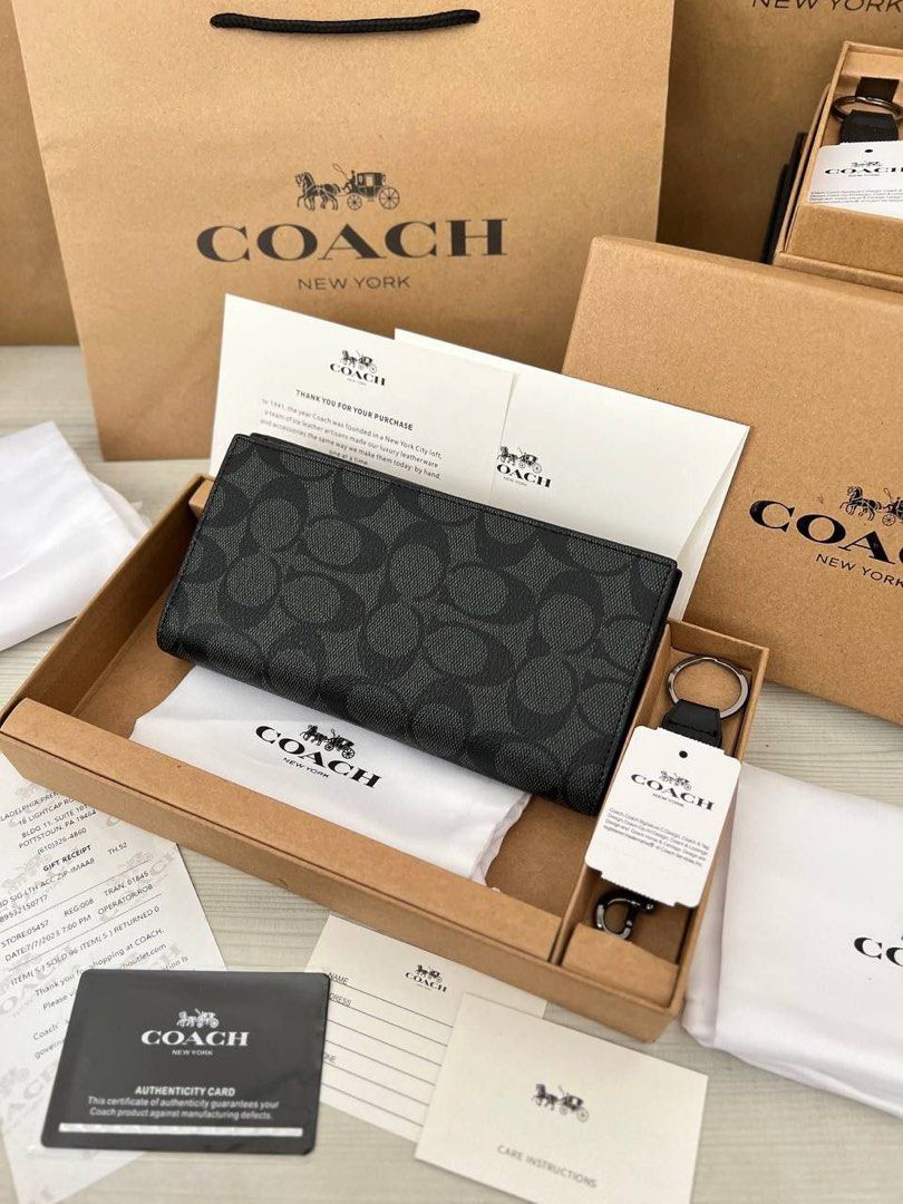 Coach wallet usa 2025