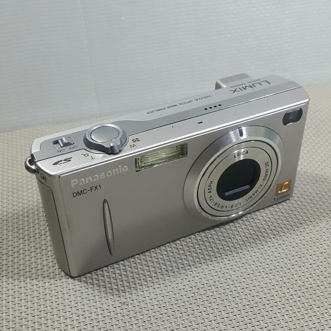 Panasonic Lumix FX1 working/tested (Category: Cameras) located in Paranaque City. Submitted by vintagepopsicle (Listing ID 1243050948, Image 1). Description: Rare Panasonic Lumix Vintage Vibe. Tested working using our Test Card and Battery. Beware of untested cams. You will have to get battery, pretty cheap online. Nice features to take Lofi Shots. There is a negligible almost unnoticeable screen burn common with these types for complete transpar