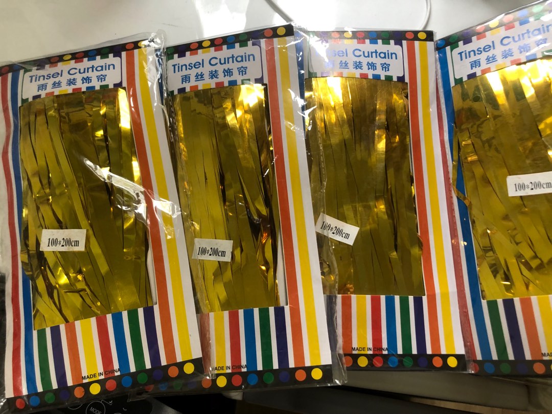 Party Tinsels Gold, Hobbies & Toys, Stationery & Craft, Occasions