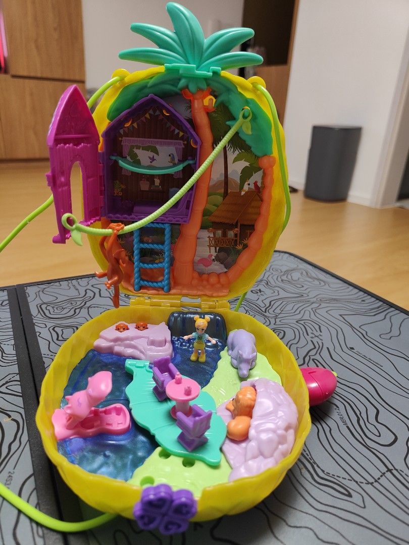Polly pocket authentic pineapple bag house