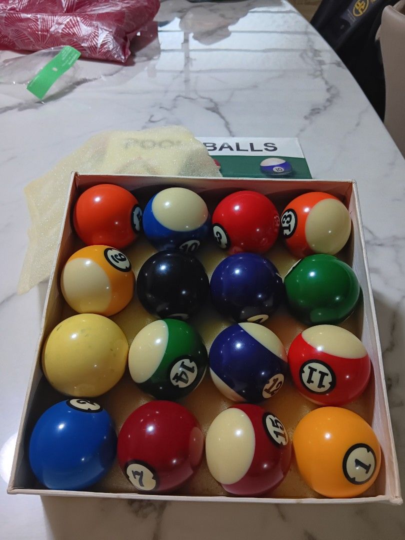 Standard size Pool Balls, Sports Equipment, Sports & Games, Billiards