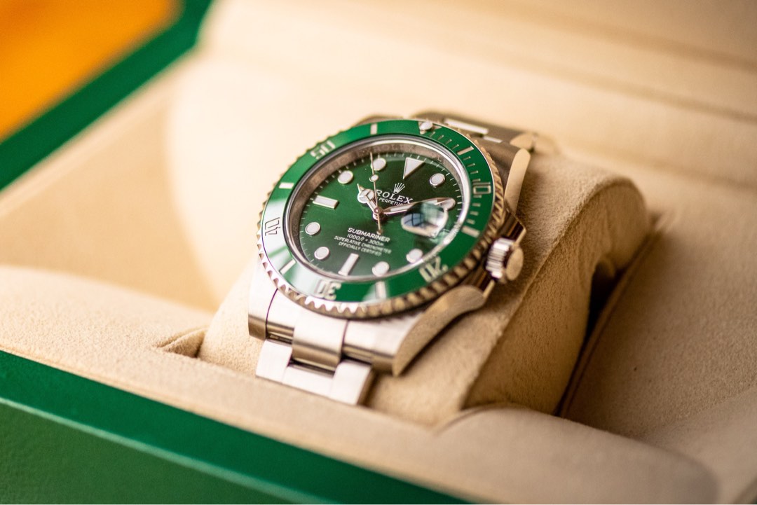 Rolex Men's Submariner Date Hulk Oystersteel Watch