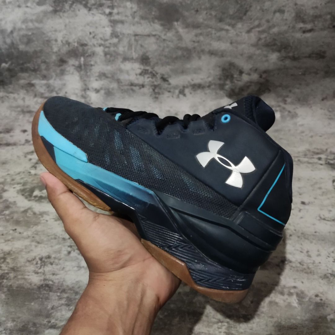 Under armour longshot basketball shoes