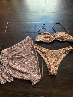 (Category: ) located in . Submitted by weekendwardrobe (Listing ID 1242923500, Image 1). Description: .