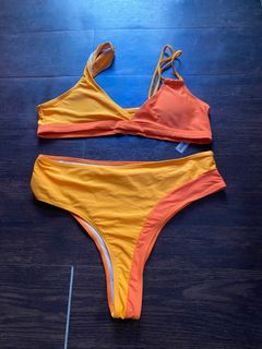 (Category: ) located in . Submitted by weekendwardrobe (Listing ID 1242922961, Image 1). Description: .