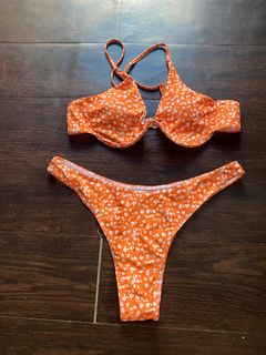 (Category: ) located in . Submitted by weekendwardrobe (Listing ID 1242923081, Image 1). Description: .