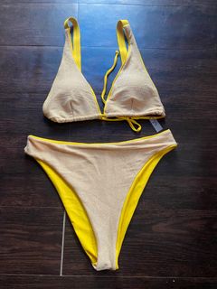 (Category: ) located in . Submitted by weekendwardrobe (Listing ID 1242923859, Image 1). Description: .
