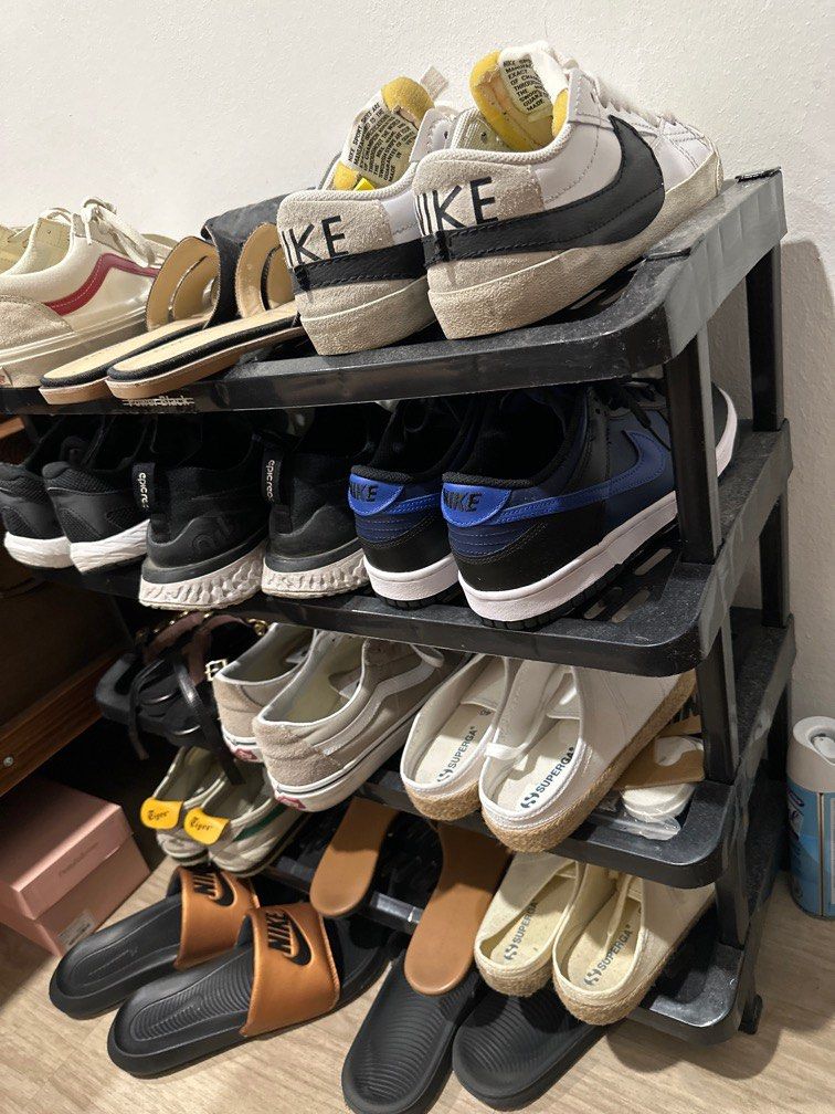 Funky best sale shoe rack