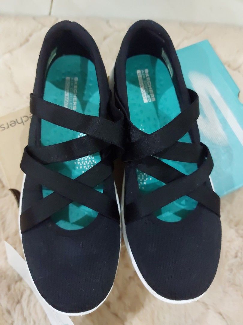 Skechers you store serene slip