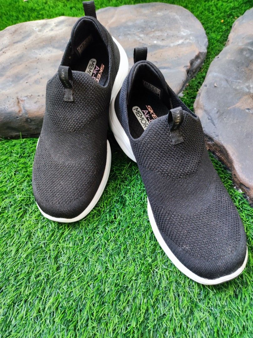 Sketchers black outlet womens shoes