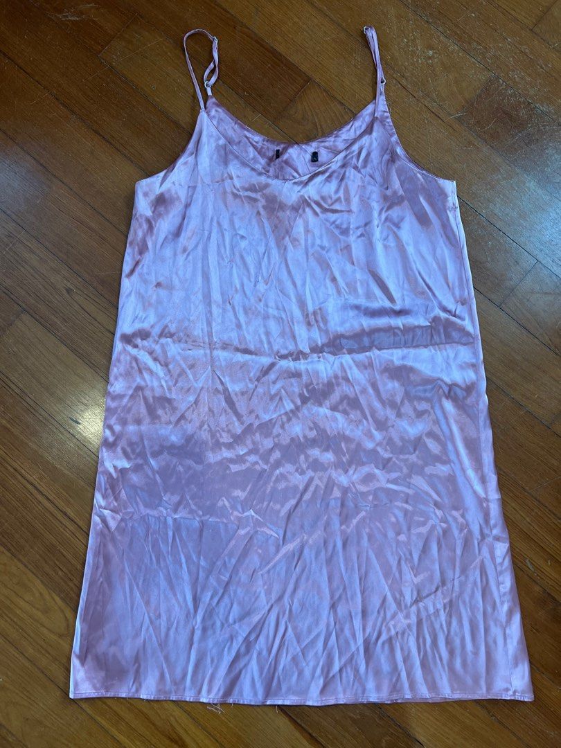 Sleeping dress pink satin, Women's Fashion, New Undergarments