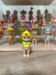 (Category: ) located in . Submitted by thriftflips (Listing ID 1243035260, Image 1). Description: .
