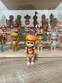 (Category: ) located in . Submitted by thriftflips (Listing ID 1243035012, Image 1). Description: .