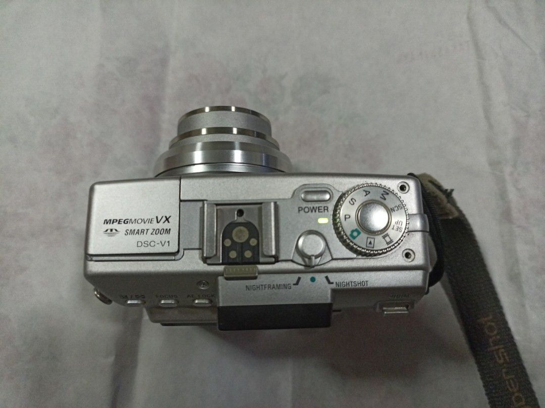 Sony Cyber-shot DSC-W530 - appareil photo numérique - Carl Zeiss
