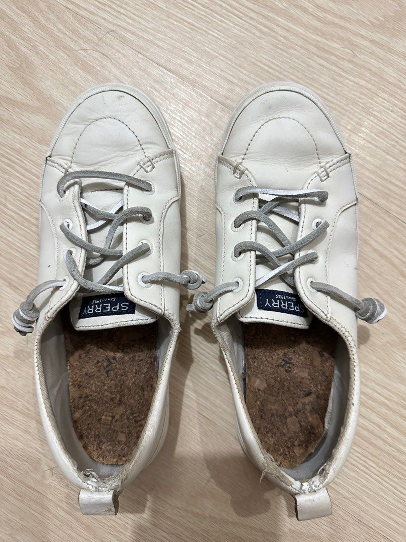 Sperry women's crest deals vibe leather sneakers