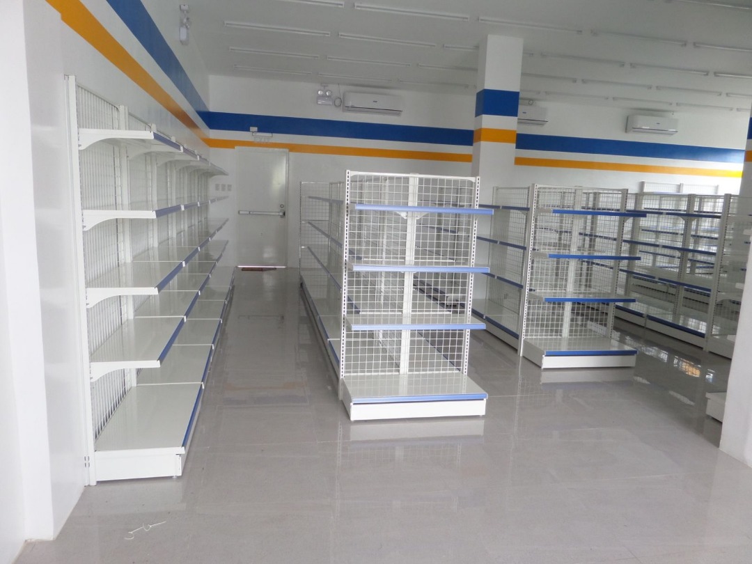 steel pallet racks standee shelves, Furniture & Home Living, Furniture ...