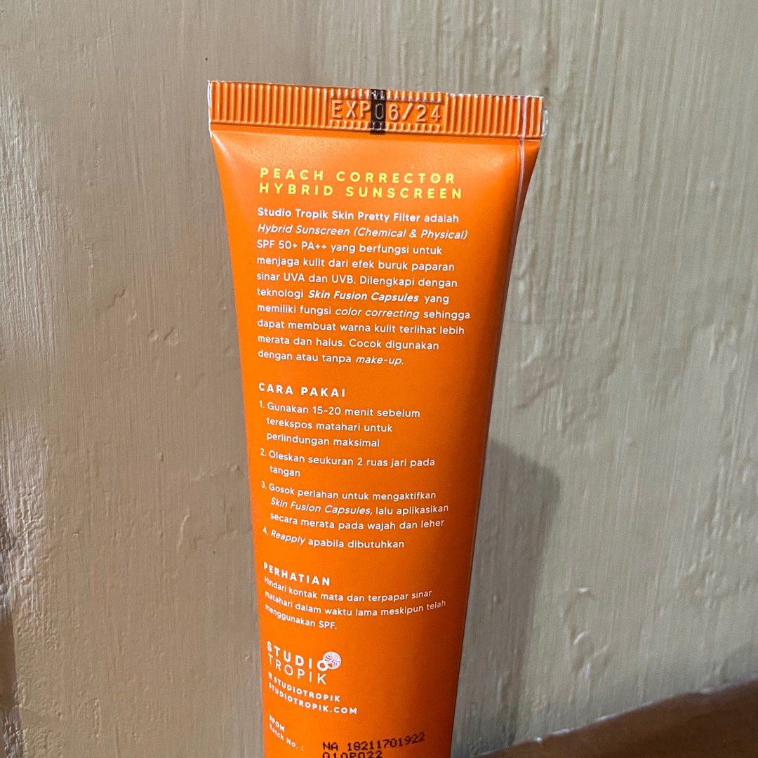 Studio Tropik SPF (Skin Pretty Filter) - Peach SPF 50+ PA++ sunscreen ...
