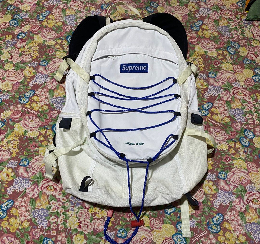 FW20 Supreme backpack, Men's Fashion, Bags, Backpacks on Carousell