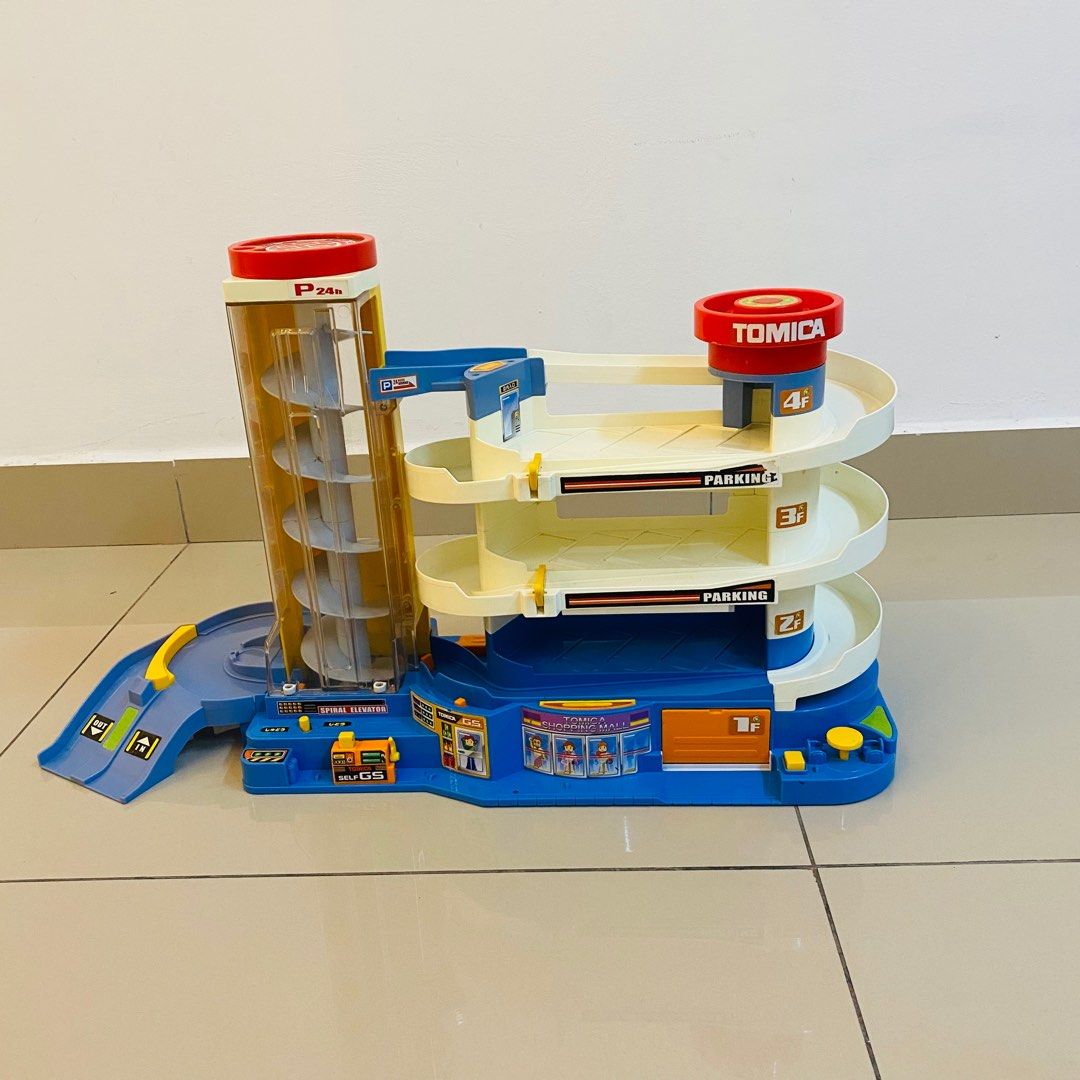 Tomica auto parking garage on sale