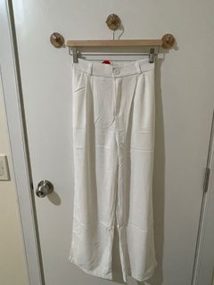 (Category: ) located in . Submitted by shop2nds (Listing ID 1242922763, Image 1). Description: .