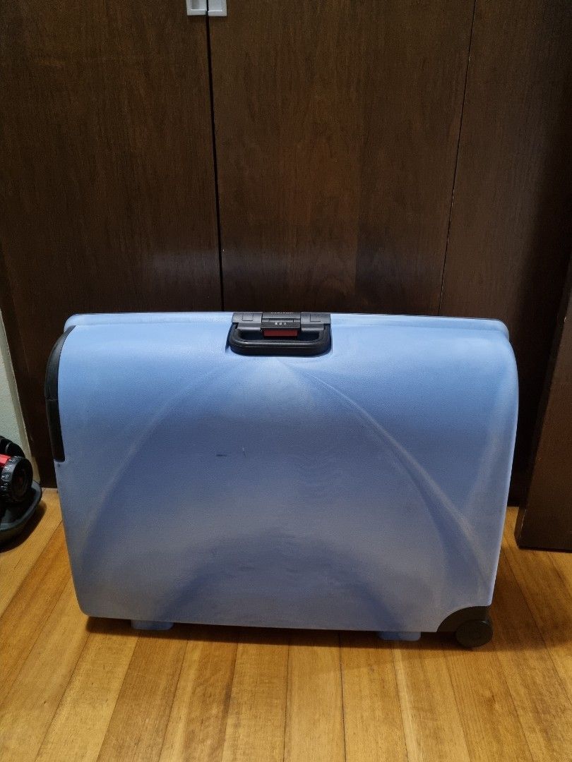 Carlton suitcase replacement wheels clearance
