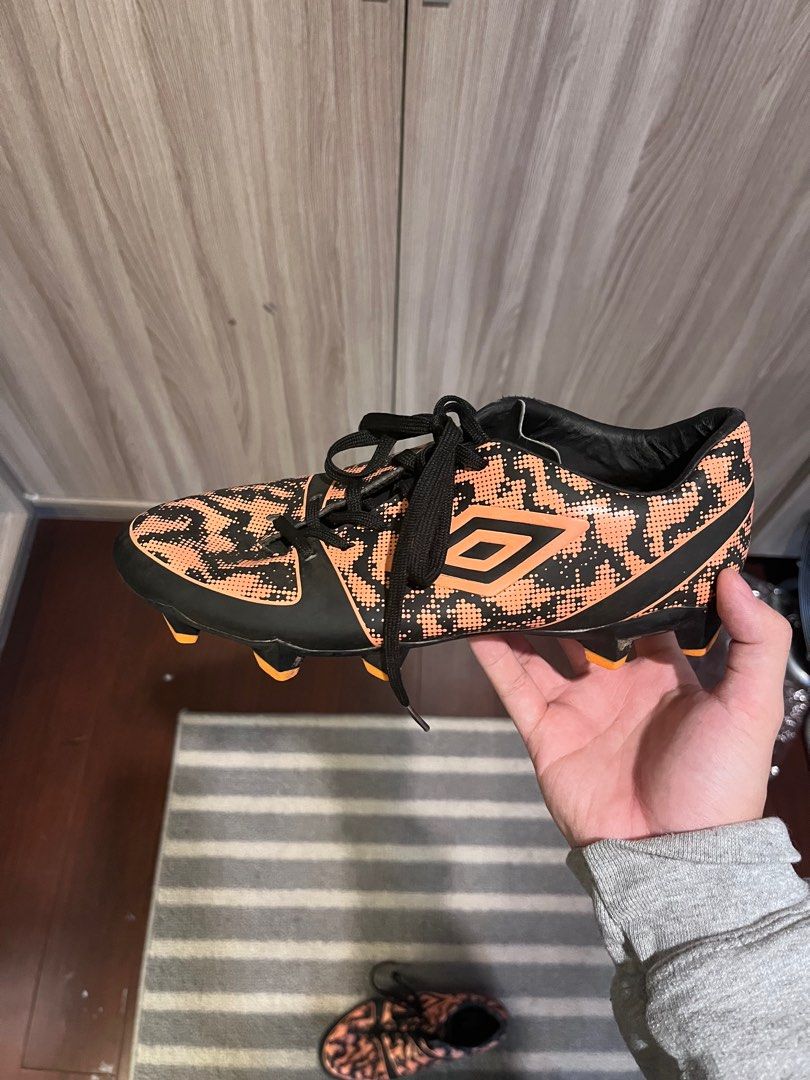 Umbro football cleats size 6 us Men s Fashion Activewear on